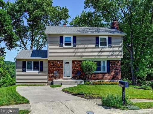 4 Harlow Ct, Cockeysville, MD 21030-2810, United States