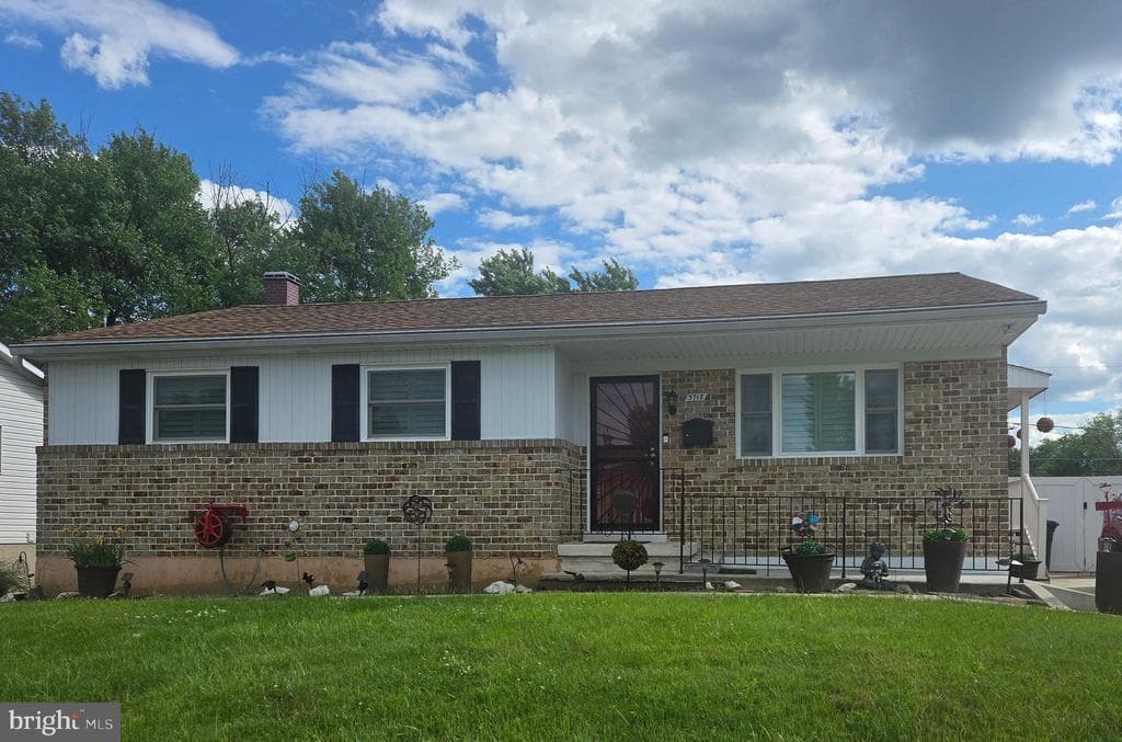 MD,BALTIMORE - 325000