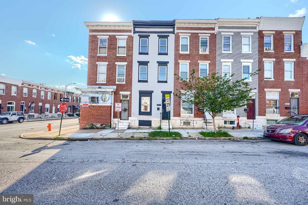 702 Kenwood AVE BALTIMORE MD 21205 - 164990