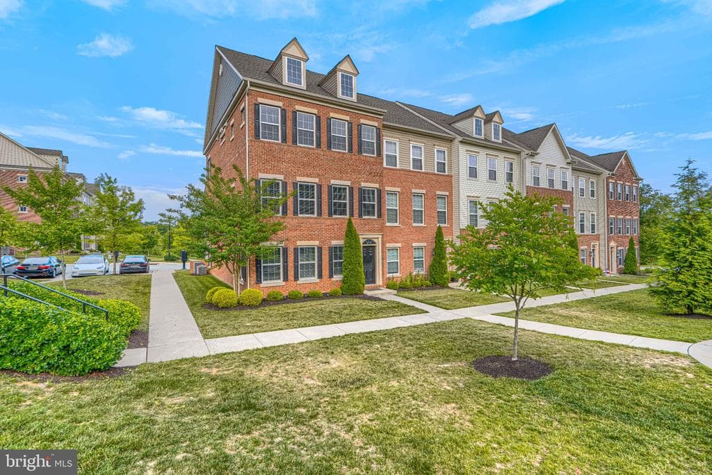 9240 Garrettson Cir, Perry Hall, MD 21128-8838, United States - 500000