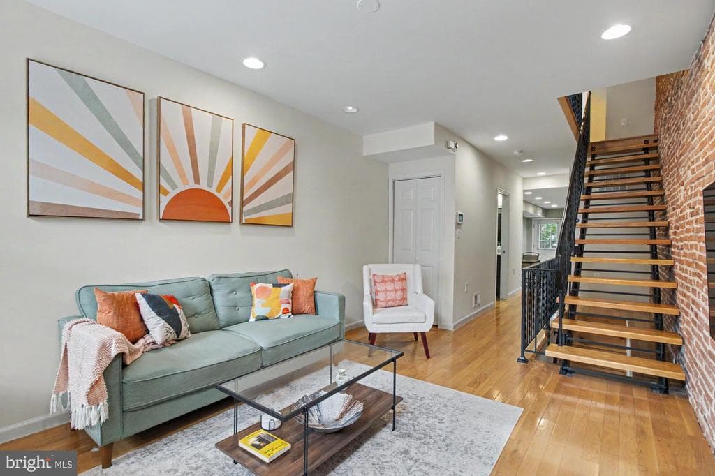 MD,BALTIMORE CITY - 325000