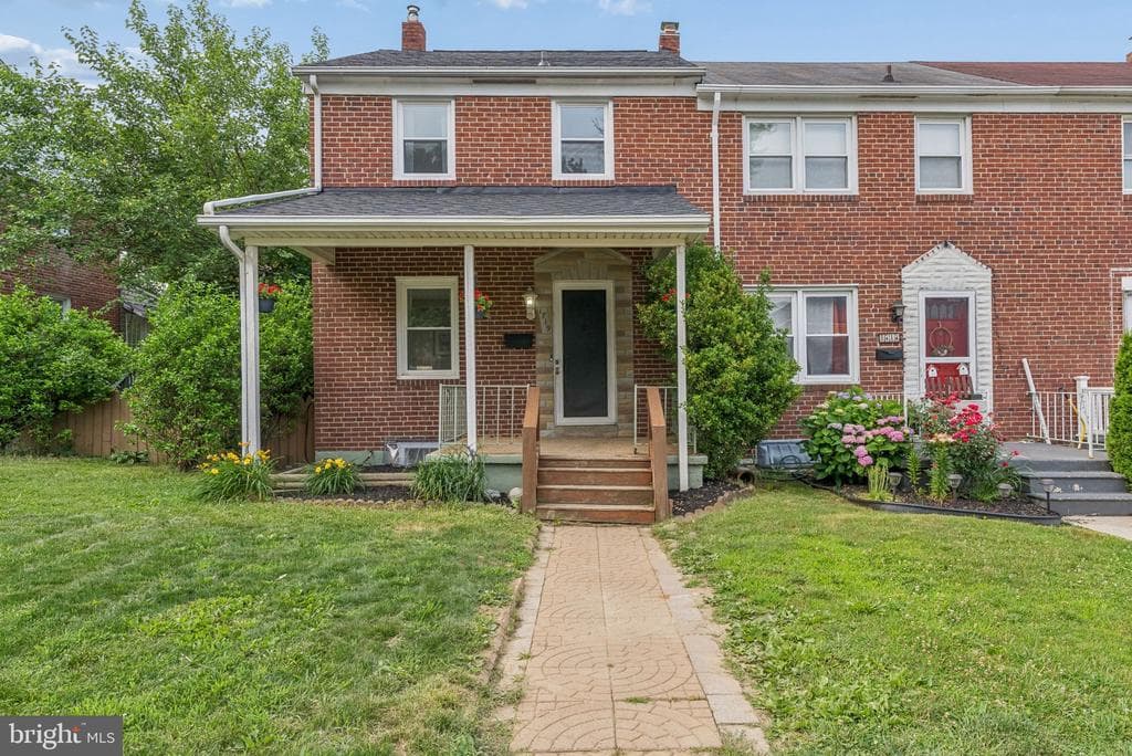 MD,BALTIMORE - 250000