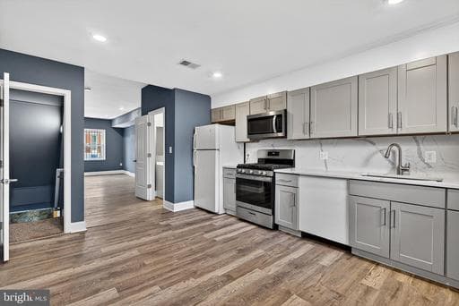 10 N BENTALOU ST, BALTIMORE, MD, 21223