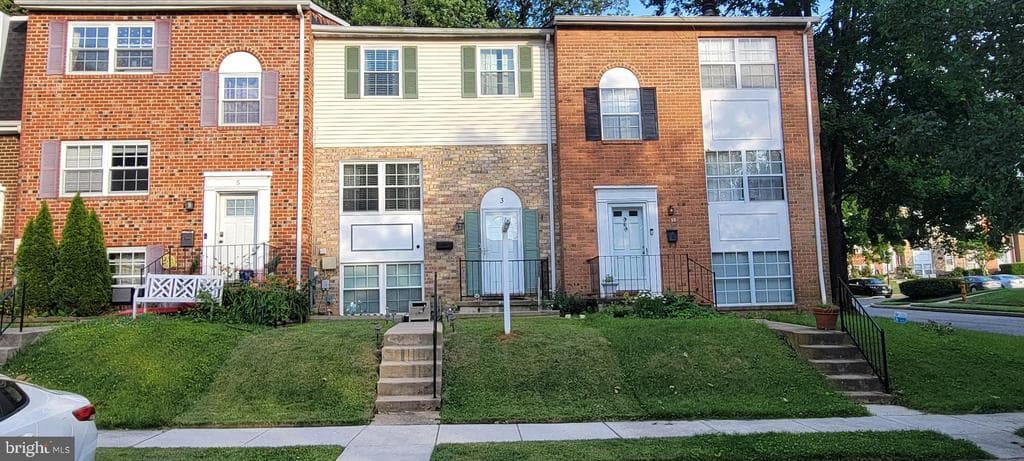 3 Summit Green Ct, Cockeysville, MD 21030-4013, United States - 365000