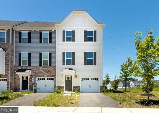 8100 PRIMROSE LN, LAUREL, MD, 20723