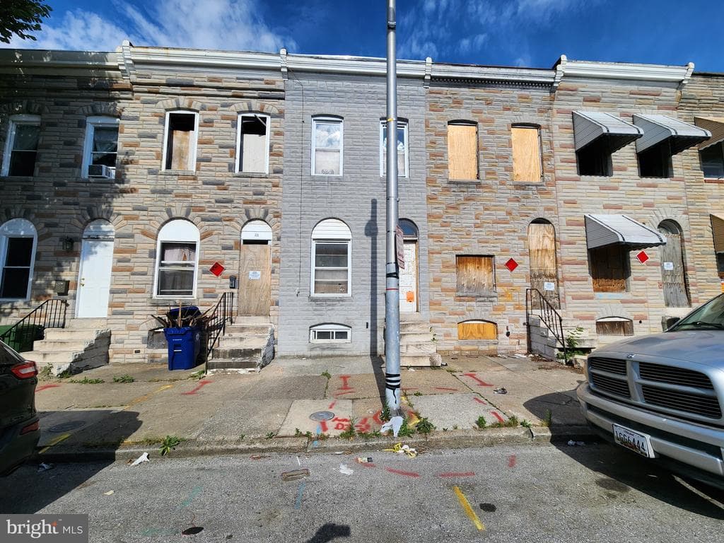 320 S Calhoun St, Baltimore, MD 21223-3124, United States - 8000