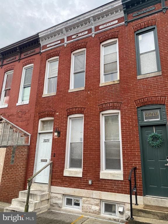 2221 Jefferson St, Baltimore, MD 21205-2406, United States - 100000