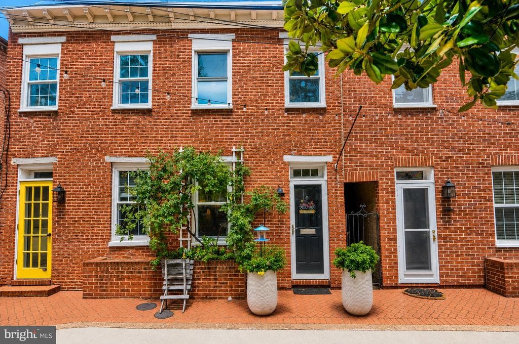 MD,BALTIMORE CITY - 239900