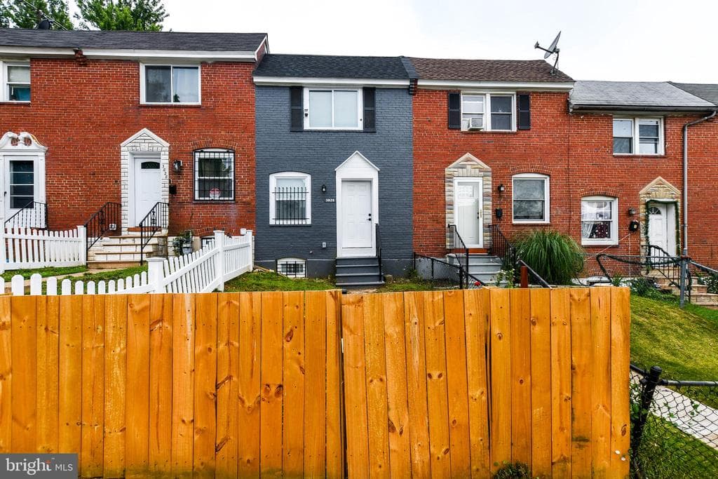 MD,BALTIMORE CITY - 180000