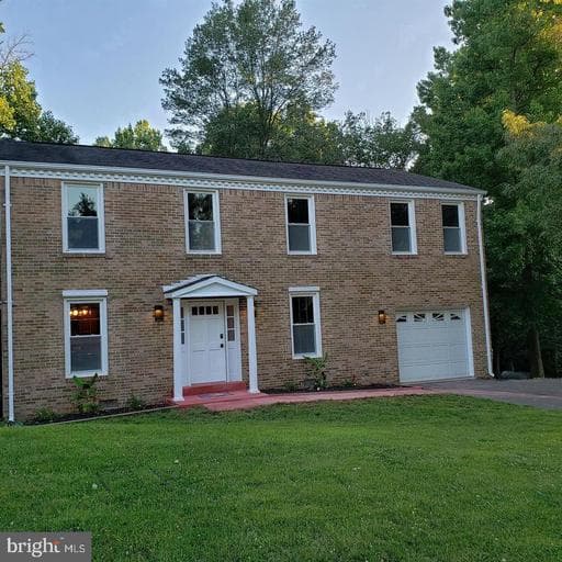 1113 E Patuxent Dr, La Plata, MD 20646-9512, United States