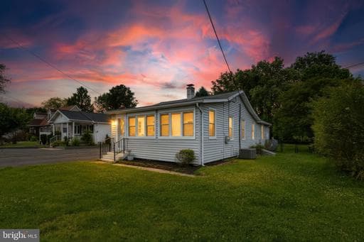 13216 Birdale Ave, Middle River, MD 21220-1002, United States
