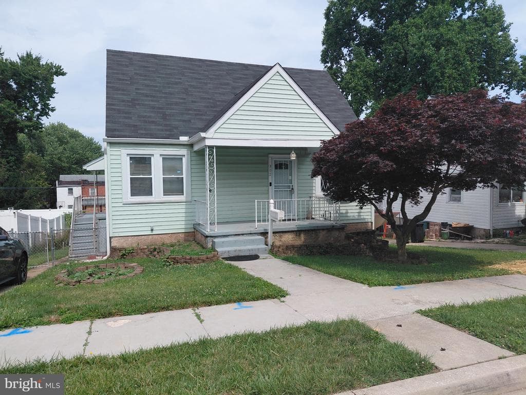 302 Dale Ave, Baltimore, MD 21206-1219, United States - 310000