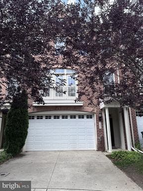 9804 June Flowers Way, Laurel, MD 20723-5617, United States