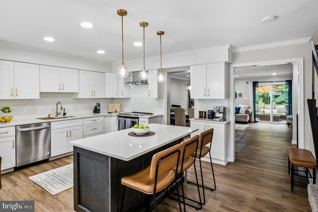 1824 Autumn Frost Ln, Baltimore, MD 21209-1104, United States - 399900