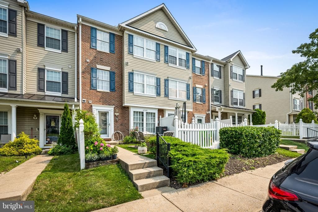 MD,BALTIMORE - 299900
