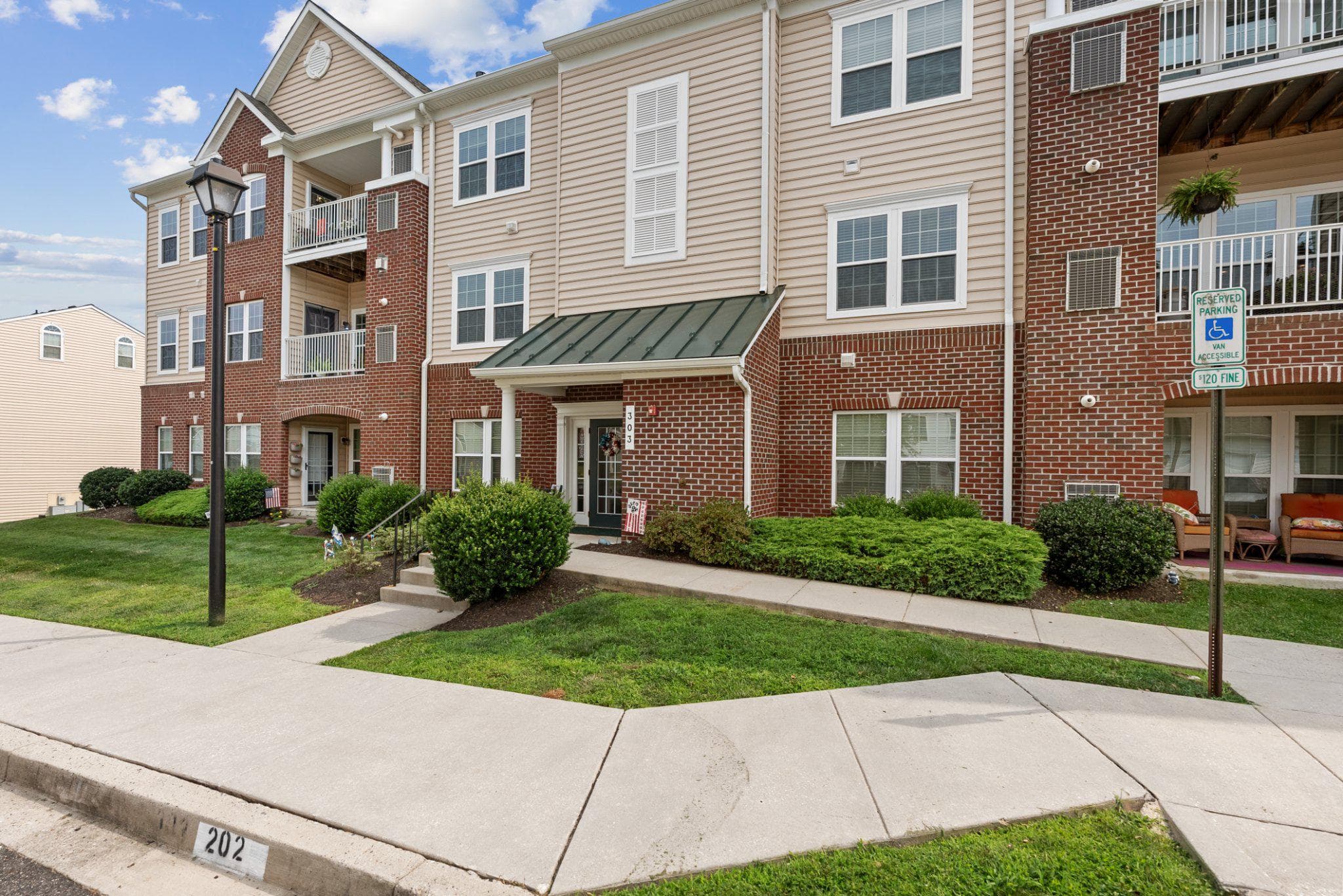 303 Lothian Way, Abingdon, MD 21009-2692, United States - 290000