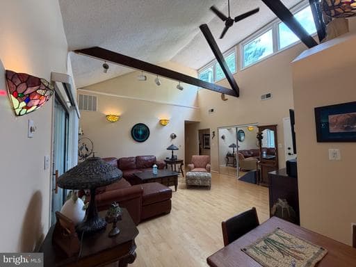 1 Suntop CT #202 BALTIMORE MD 21209