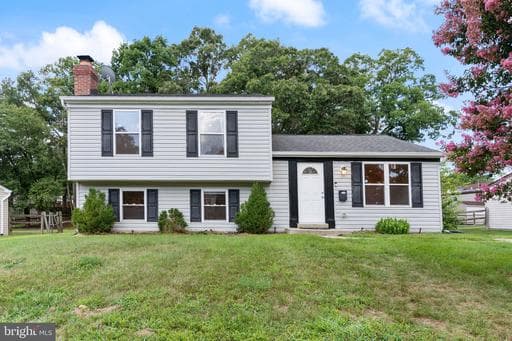 1204 Bannister Cir, Waldorf, MD 20602-1538, United States