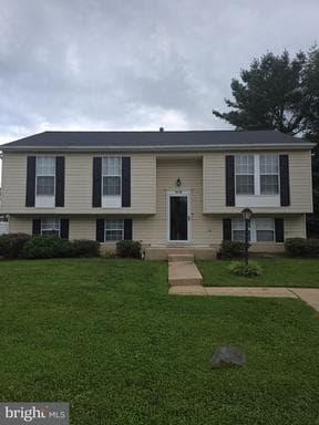 8136 Milford Garden Dr, Windsor Mill, MD 21244-2925, United States