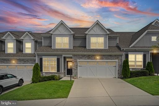 2422 Rosebud Way, Fallston, MD 21047-2402, United States