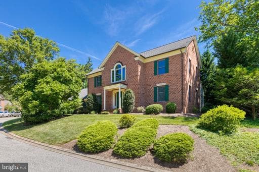 25 Dembeigh Hill Cir, Baltimore, MD 21210-1020, United States