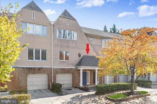 352 Homeland Southway, Baltimore, MD 21212-4100, United States