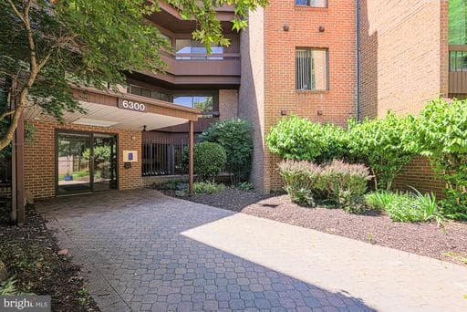 6300 Red Cedar Pl, Baltimore, MD 21209-3841, United States