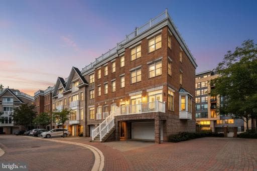 1232 Harbor Island Walk, Baltimore, MD 21230-5460, United States