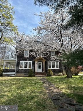 1517 Bellona Ave, Lutherville Timonium, MD 21093-5526, United States