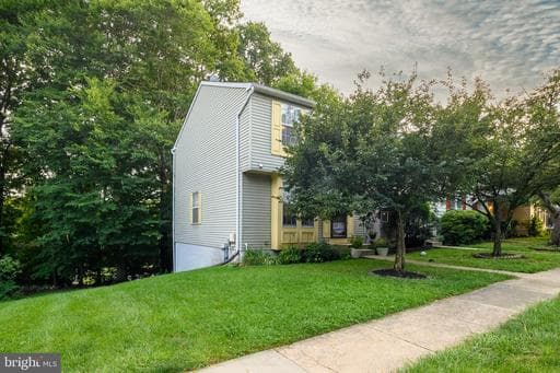 9568 Donnan Castle Ct, Laurel, MD 20723-5939, United States