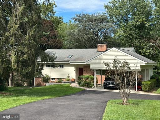9453 Penfield Ct, Columbia, MD 21045-2215, United States