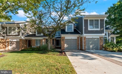 12 River Oaks Cir, Pikesville, MD 21208-1350, United States