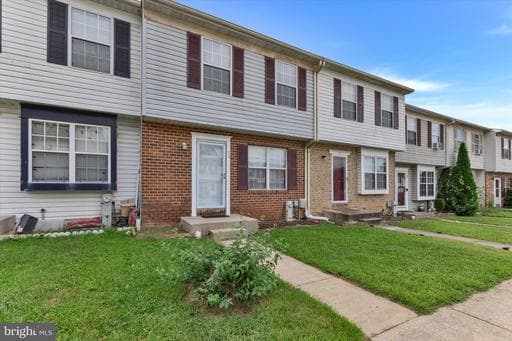 73 Chelmsford Ct, Middle River, MD 21220-3669, United States