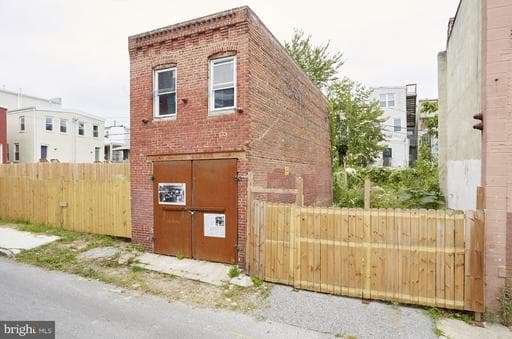 1716 Lemmon ST BALTIMORE MD 21223