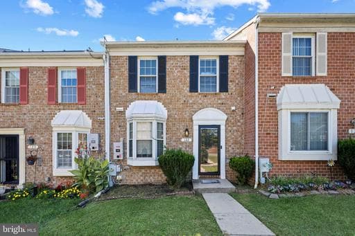 122 Courtland Woods CIR PIKESVILLE MD 21208