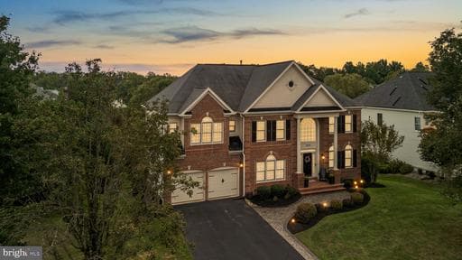 5323 Grovemont Dr, Elkridge, MD 21075-5564, United States