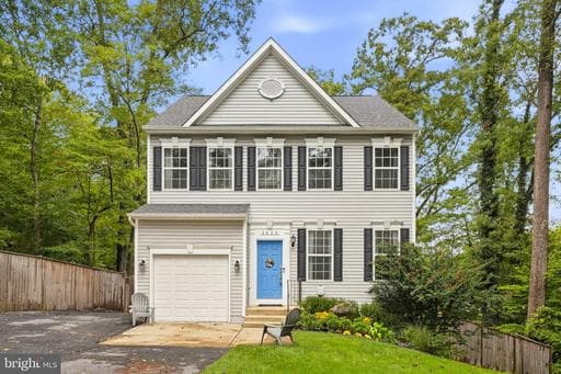 2620 Holly Dr, Fort Washington, MD 20744-2222, United States