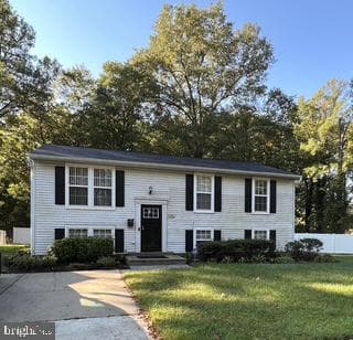 5951 Surrey Service Dr, District Heights, MD 20747, United States