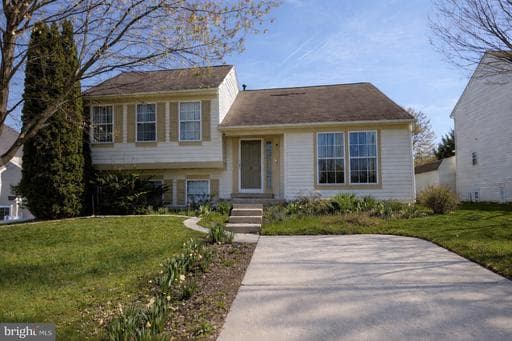 3 Andrews View Ct, Windsor Mill, MD 21244-3801, United States