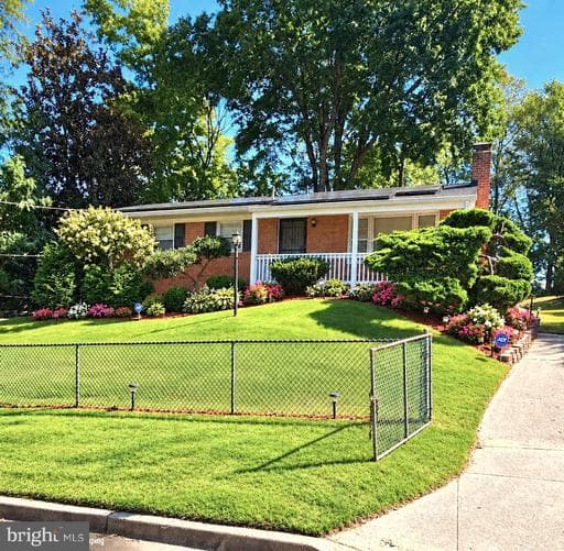 7302 Epping Ave, Fort Washington, MD 20744-2017, United States
