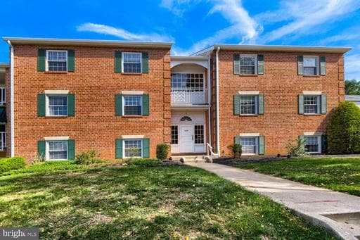 1 Lucan CT #301 LUTHERVILLE TIMONIUM MD 21093