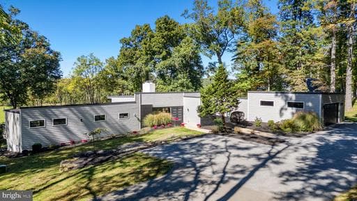 8 Caveswood Ln, Owings Mills, MD 21117-2914, United States