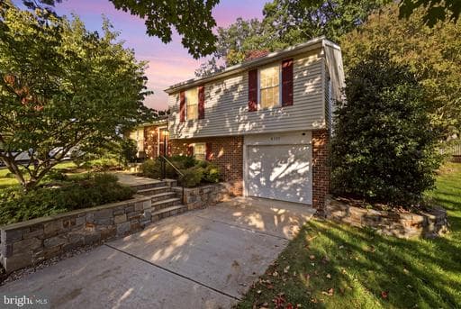 8523 Hayshed Ln, Columbia, MD 21045-2615, United States