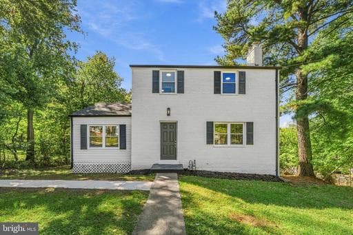 7602 16th Ave, Takoma Park, MD 20912-7038, United States