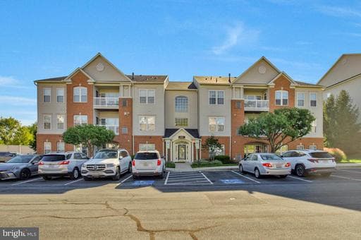 8135 Cyprus Cedar Ln, Ellicott City, MD 21043-5533, United States