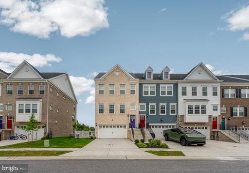 233 Birdie Ct, Pikesville, MD 21208-1213, United States
