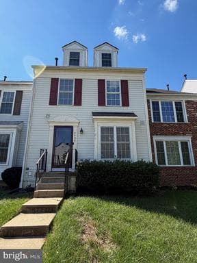9939 Raintree Way, Clinton, MD 20735-5829, United States