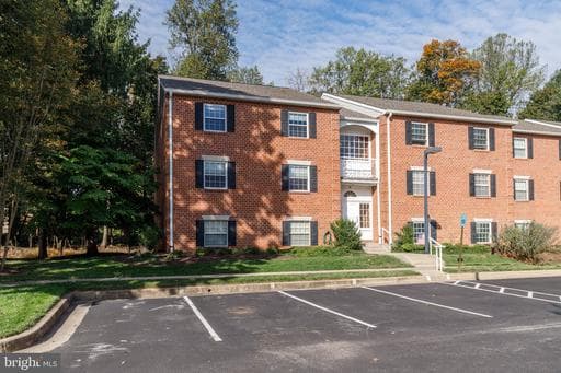 6 Stapleton Ct, Lutherville Timonium, MD 21093-6733, United States