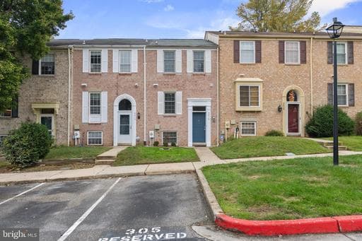 9810 Rainleaf Ct, Columbia, MD 21046-1821, United States