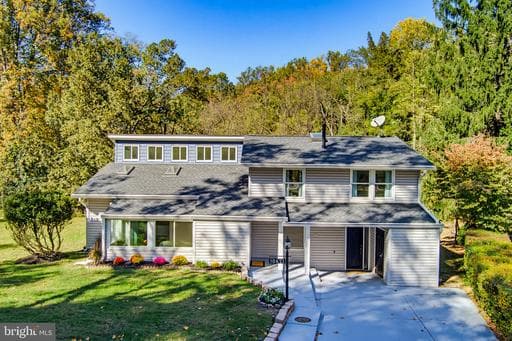 10621 Big Woods Ct, Columbia, MD 21044-2202, United States